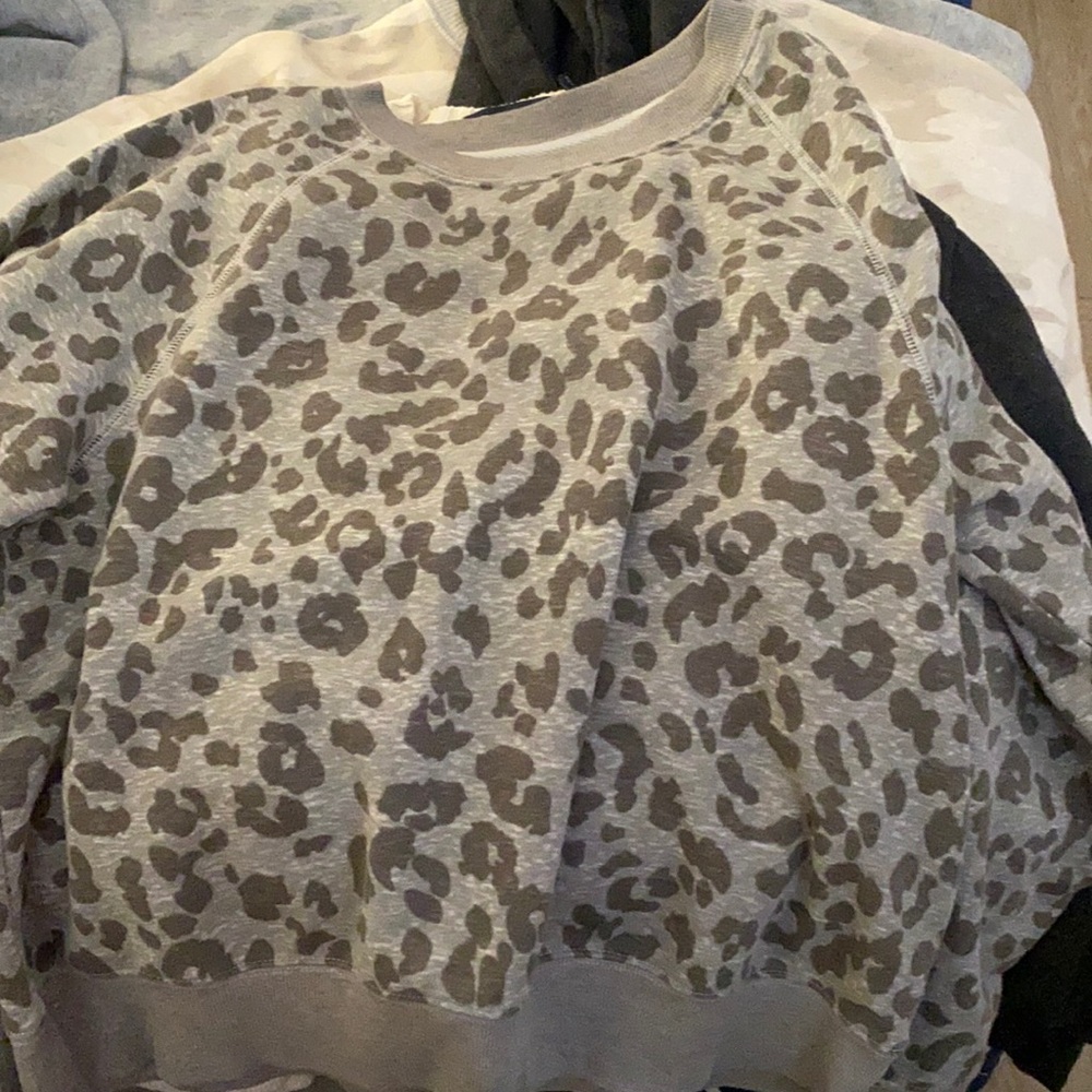 old navy cheetah crewneck